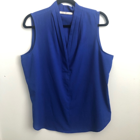😊 3/$40 Dex Vibrant Blue Solid Blouse - Picture 2 of 5